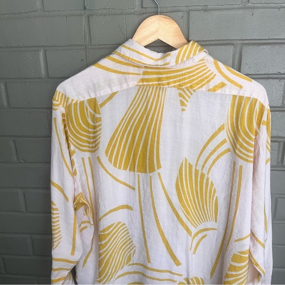 FRNCH Button Up Gauzy Blouse Green Apricot Small - Picture 10 of 11